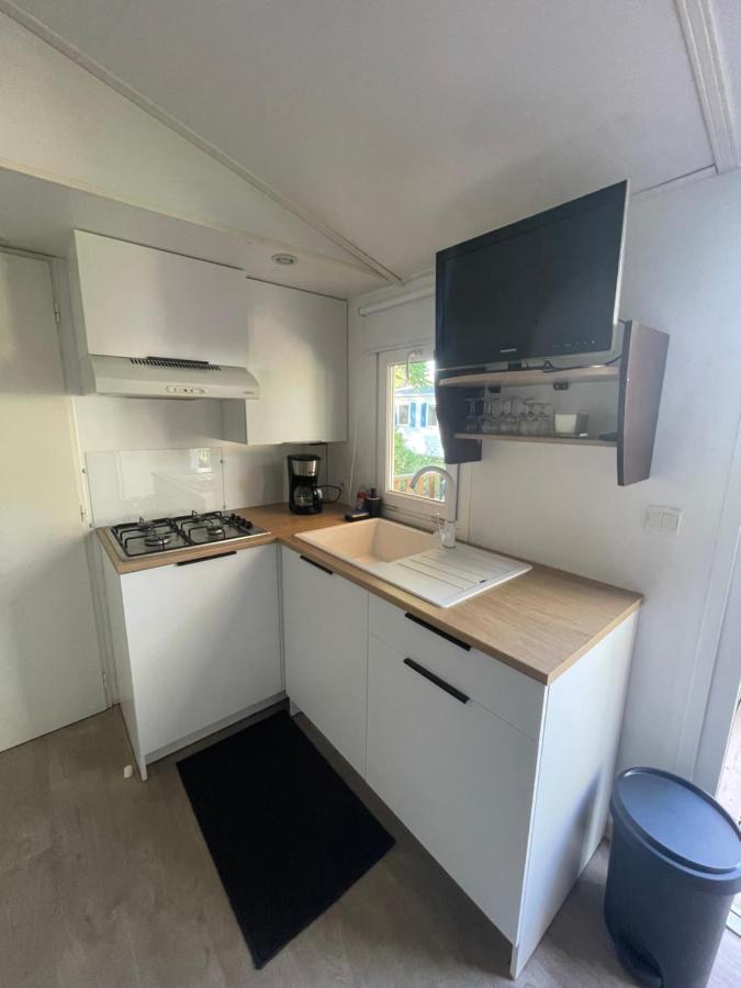 Mobil-Home Au Pied Du Luberon La Roque-d'Antheron Extérieur photo